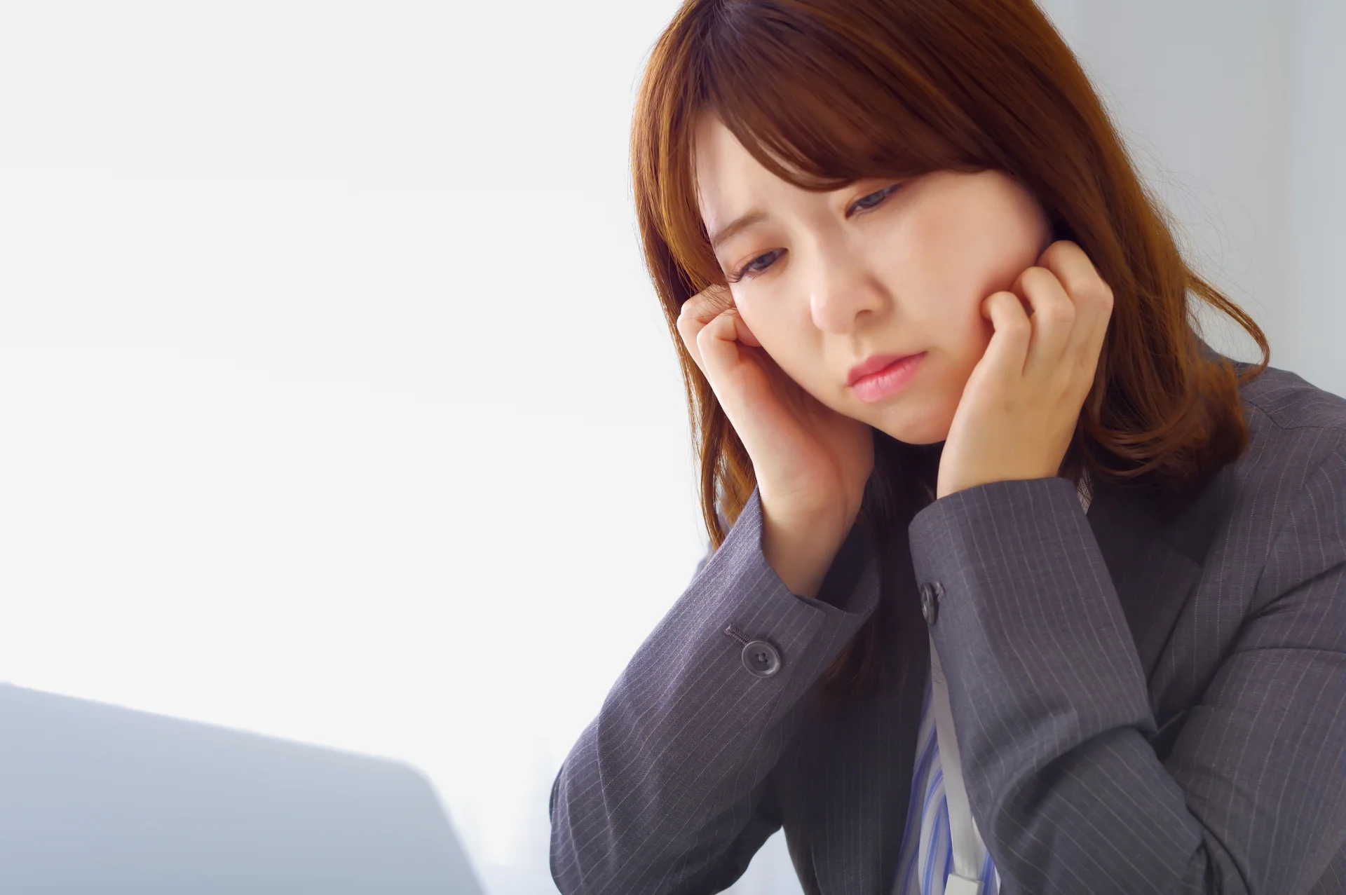 ライブ配信事務所ピクノア ライバー 危ない ライバーの危なさで迷いやすいことを、現場の目線で答えます